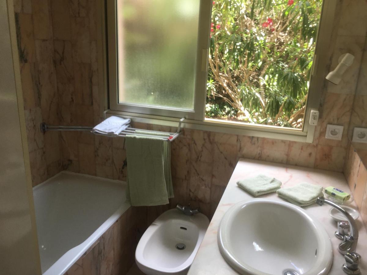 Clim Jardin Et Parking Prive -Piscine Tennis Et Park Vue Mer Grasse Dış mekan fotoğraf